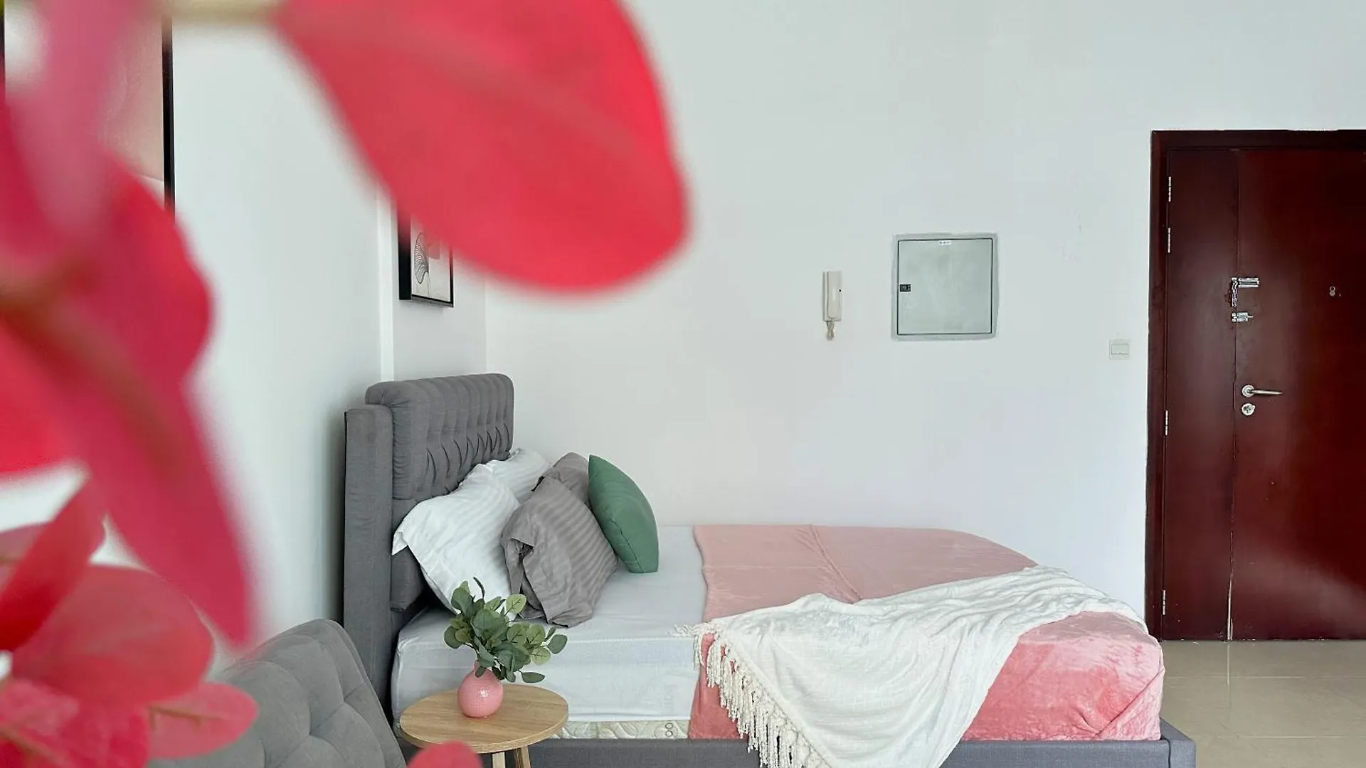 Big Studio W/ Balcony And Easy Access To The Beach Dubai