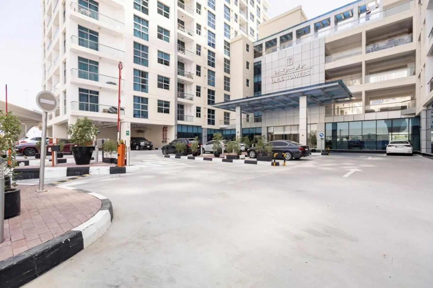 Big Studio W/ Balcony And Easy Access To The Beach Dubai Apartment